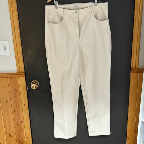 Aritzia Vegan Leather Pants - Picture 4 of 8